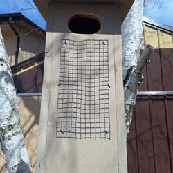 Wood duck house with pole (6ft)