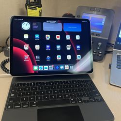 iPad Pro 11”  Mint Conditions 