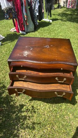 Side bed table
