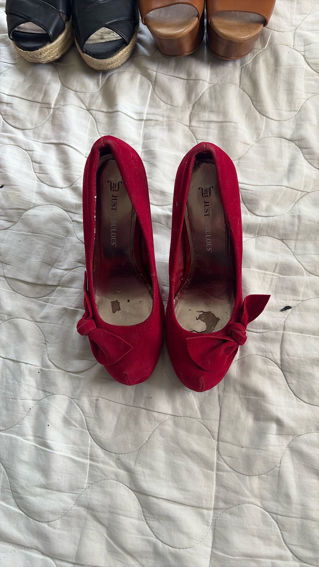 Red Bow Heels