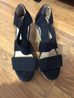 Black shoes size 6