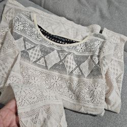 All Size S.  2 AND 3 DOLLAR IT3MS. PICK UP.  DEAL AS A BUNDLE 