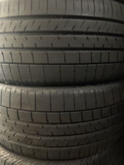 Tirez 255-35r22 Goodyear