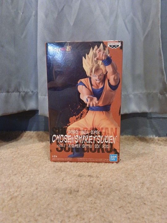 Goku Statue