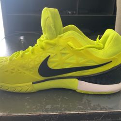 Nike Zoom Cage 2 