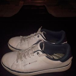 Tommy Hilfiger Size 9 Shoes 