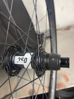 29” Santa Cruz Carbon Reserve Wheels