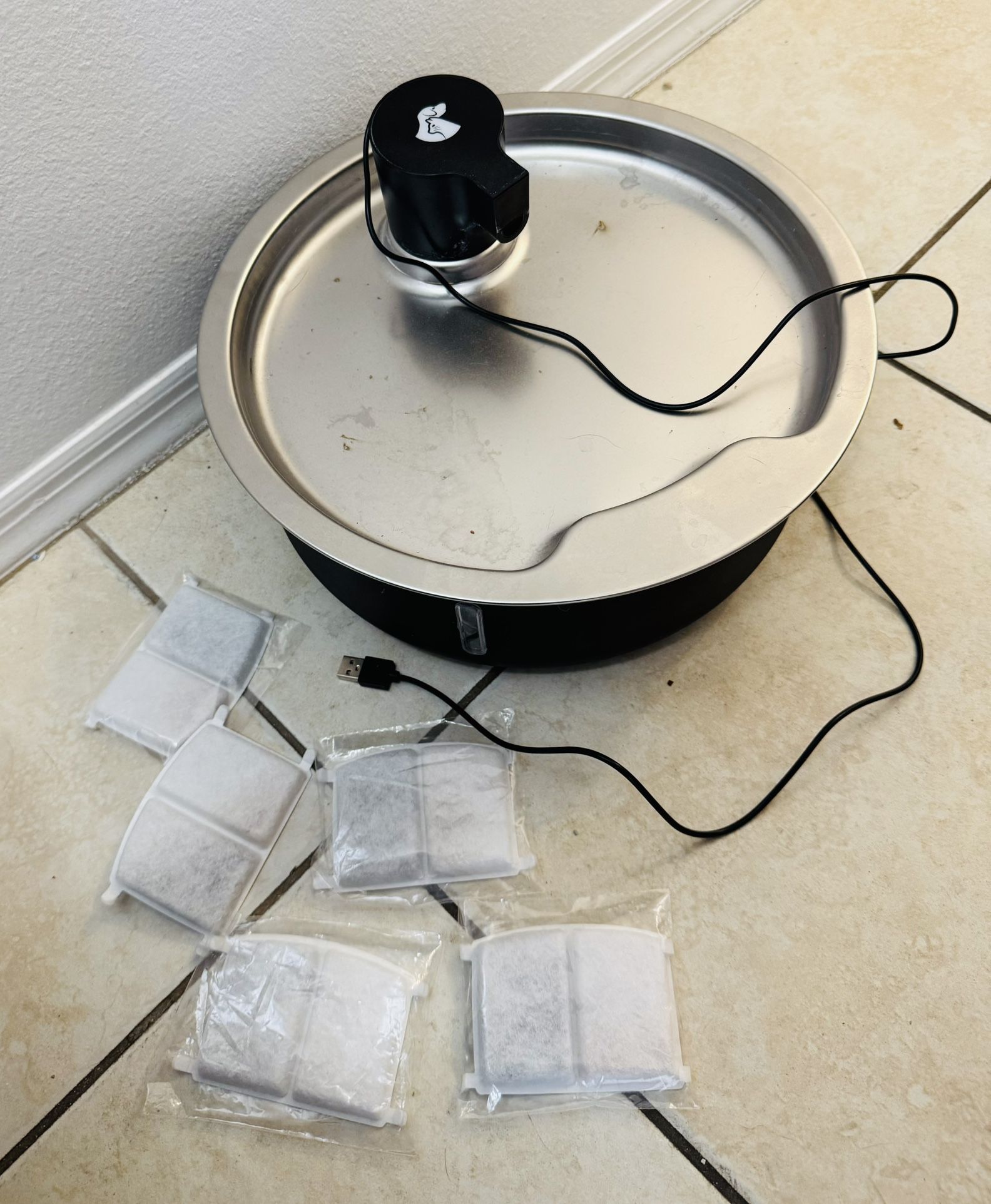 2.1 Gallon Stainless Steel Pet Water Fountain Cats/Dogs XL size - w/ 5 filters $15 Firm-Works-Used
