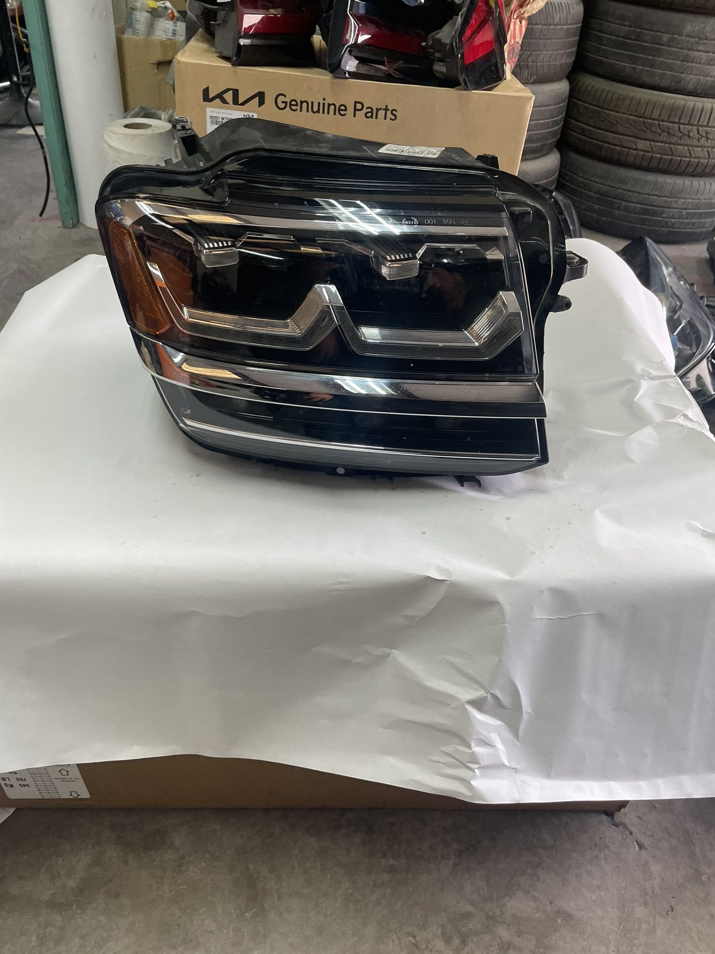 2018-2020 VOLKSWAGEN ATLAS HEADLIGHT FULL LED OEM
