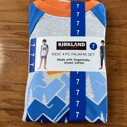 NWT boys 4pcs pajamas set Size 7