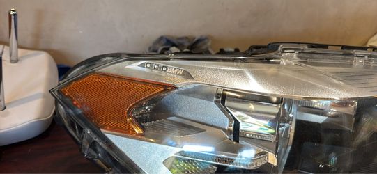 2016 and 2019 x1 bmw right side headlights