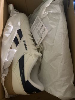 Reebok Youth Shoes 4.5