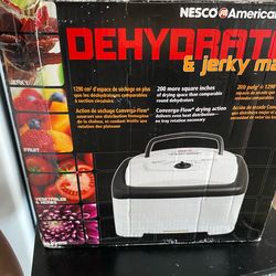 Dehydrator