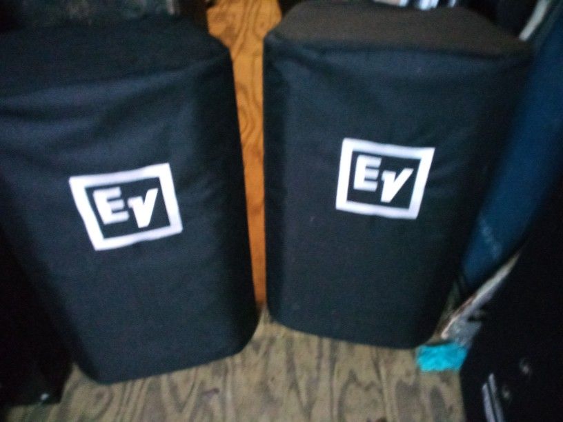 Pair of ev. 12 inch powered speakers brand new must sell