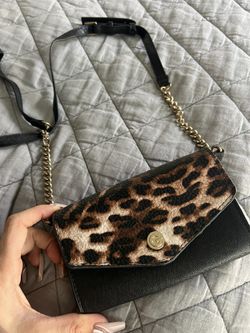 Guess Brand Crossbody Purse/wallet