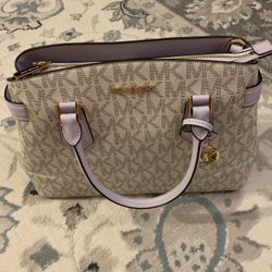 NEW MICHAEL KORS PURSE