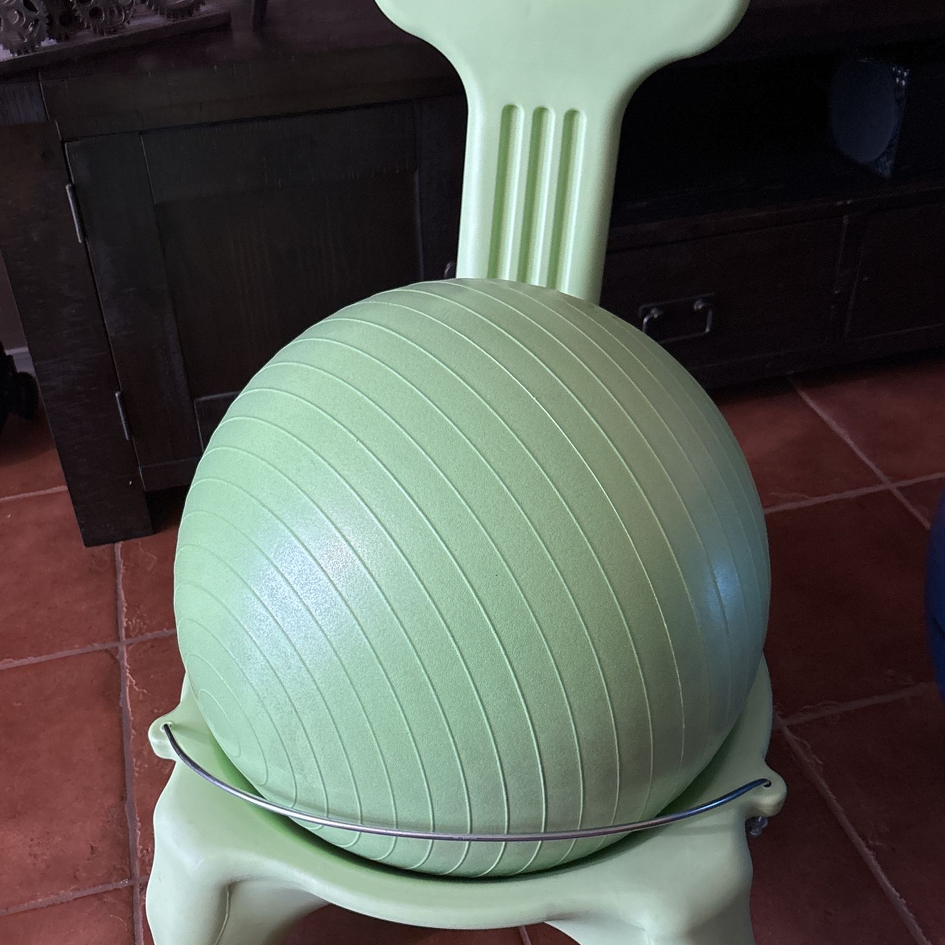 Gaiam Kids Yoga Ball Chair - Classic Children's Yoga Ball Chair