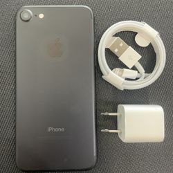 Factory Unlocked Apple iPhone 7 32gb, sold with warranty 