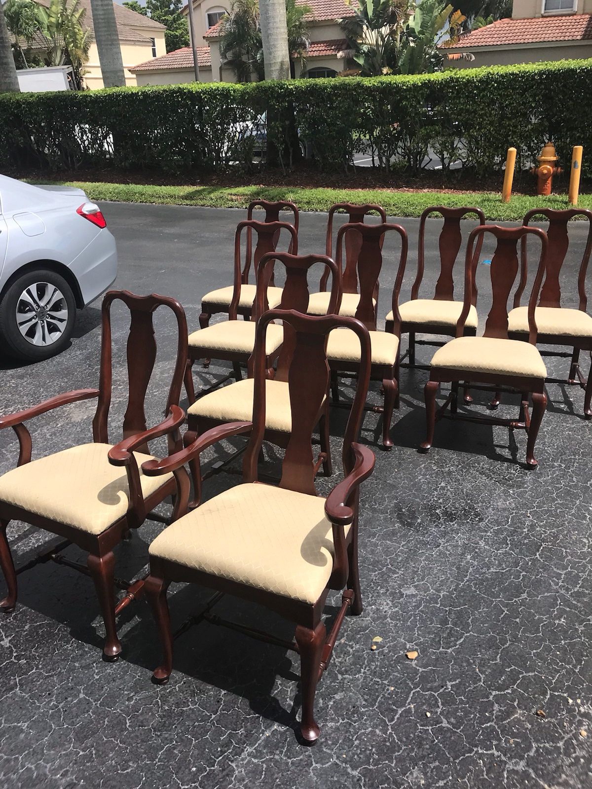 Dining table chairs