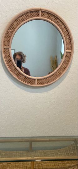 Wicker round mirror
