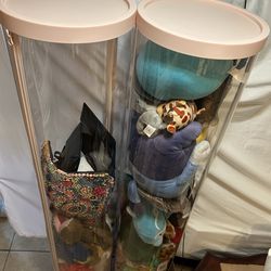 Storage tower for stuffed toys