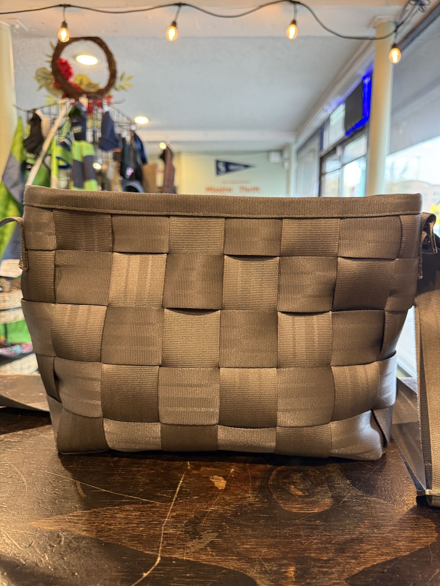 Harveys Bags | Harvey’s The Original Seatbelt Classic Crossbody Messenger Bag
