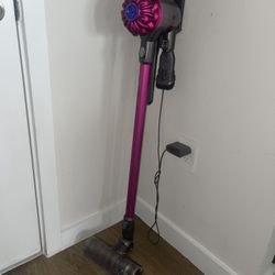 Dyson Vacuum 