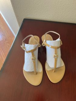 Michael Kors Tan T-Strap Sandals with Gold MK Emblem size 71/2 new no box