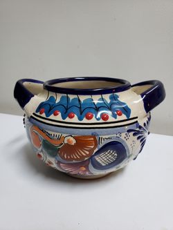 Signed bean pot shaped ceramic jar