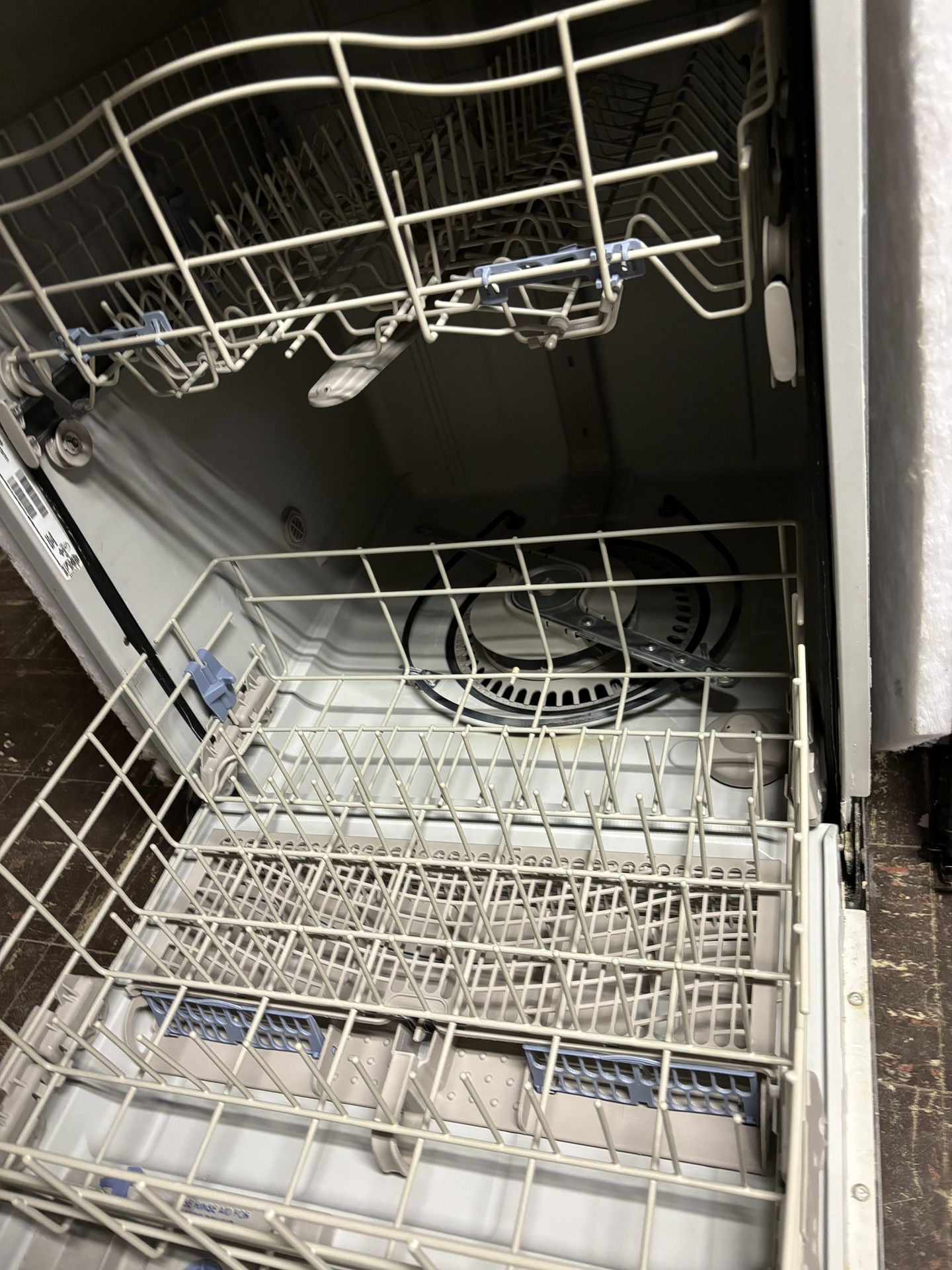 Whirpool Dishwasher