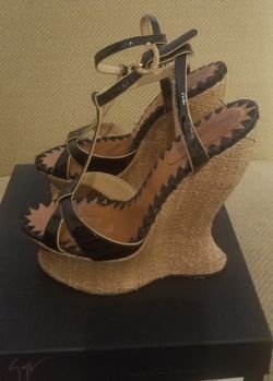 DOLCE & GABBANA PATENT BLACK WEDGES 6 INCHES SIZE 9