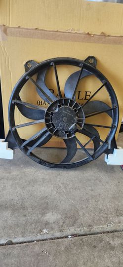 2009-2020 Dodge Journey radiator fan
