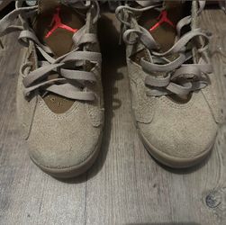 Jordan 6 British khaki sz 7.5