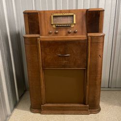 Vintage 1940s Silvertone Console Radio Record Player Art Deco Sears