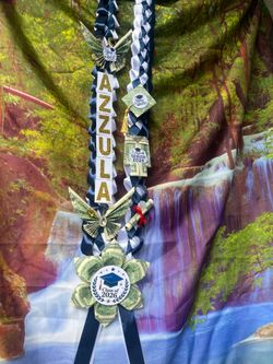 Graduation leis