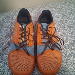 On Cloudstratus Men's 9.5