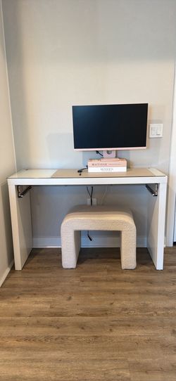 IKEA Deask