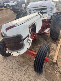 Yard art tractor or project
