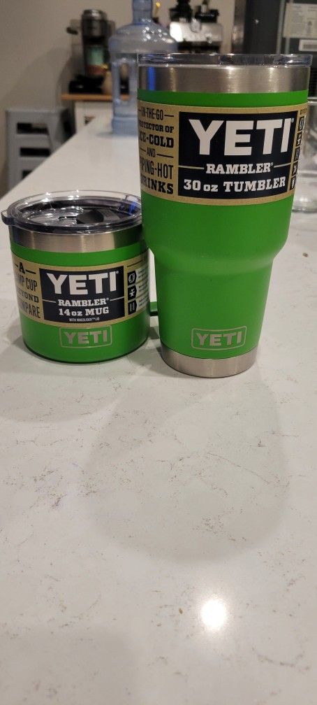 Yeti rambler 14 ozmug and 30 oz Tumbler Set