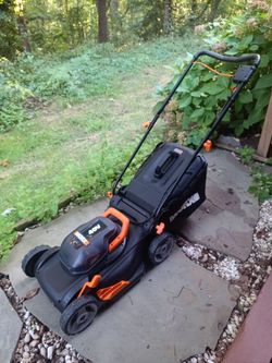 WORX Electric lawnmower