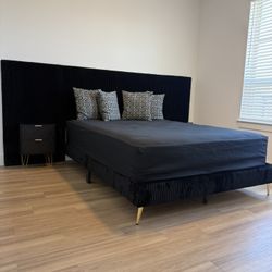 Queen Size Bed Frame And Mattress With Night Stands 