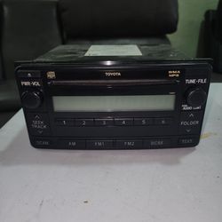 Toyota OEM CD Player Radio Used