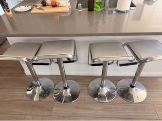 Set of 4 Adjustable Bar Stools – Chrome & Gray