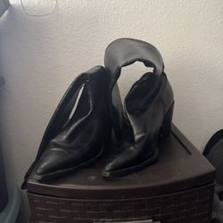Black Boots