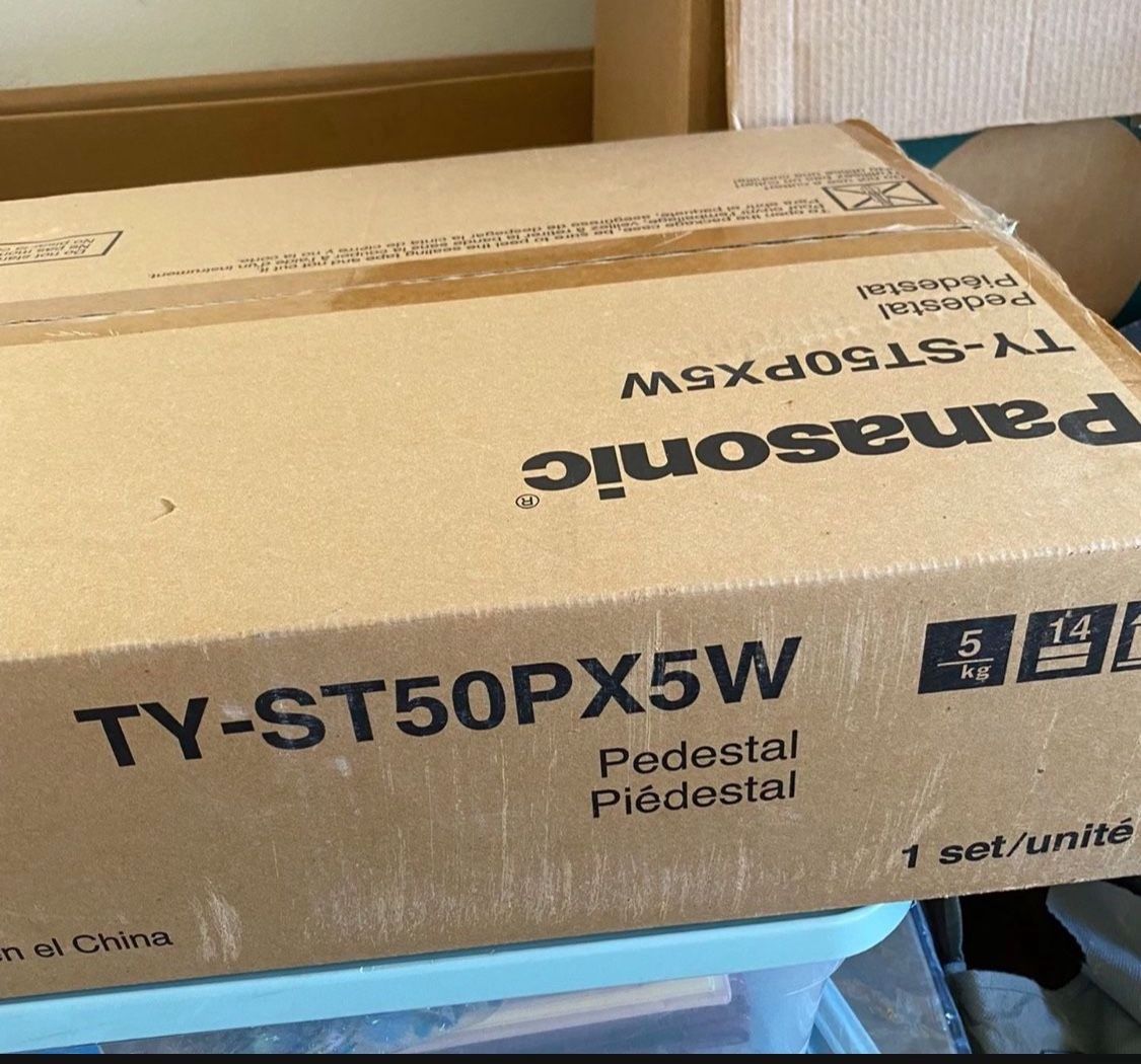 NEW In Box panasonic ty-st50px5w pedestal For Plasma Tv. TV not included