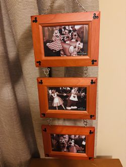 Disney Parks Mickey Mouse Icon Beveled Cherry Wood 3-Link Hanging Photo Frame