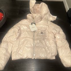 Moncler Puffer Jacket ( Women’s)
