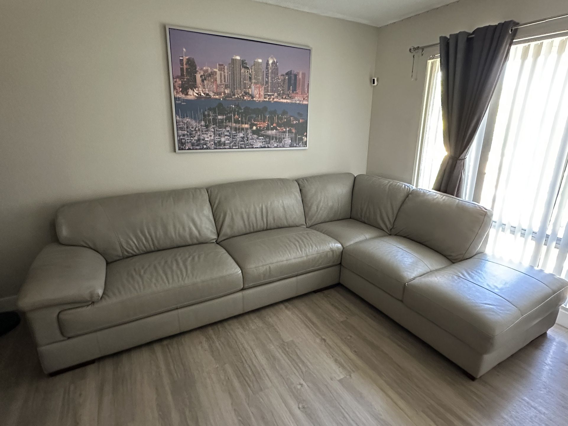 Jerome’s Sectional