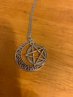 New pendant and chain