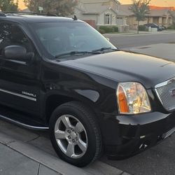 2011 GMC Yukon Denali